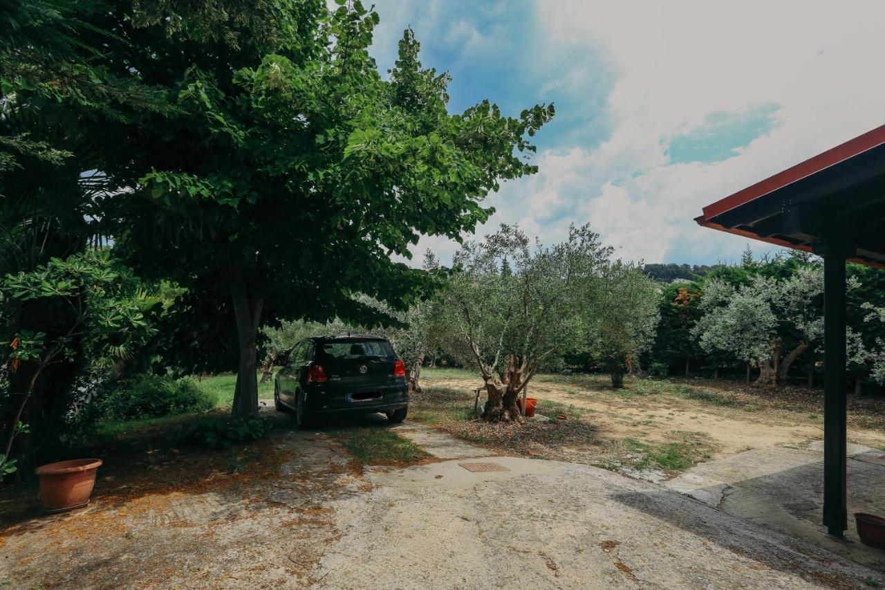 Villa Kalma トリロフォン エクステリア 写真